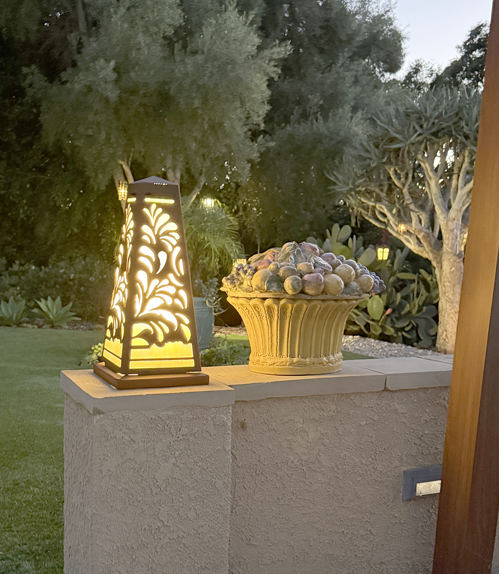 Rebecca 8.5" Small Pathway Light