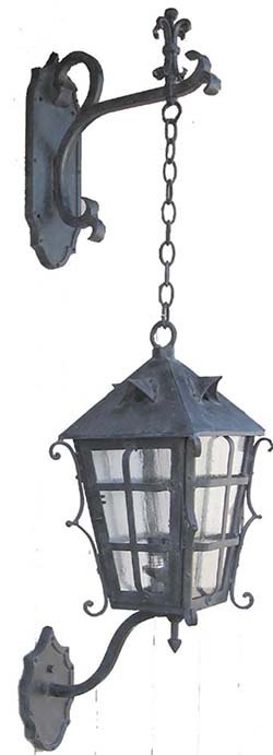 Vine Cliff 10″ x 48″ Chain Hung Wall Bracket